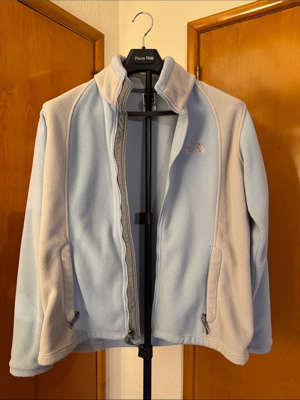 The North Face Women's Pale Blue & Cream Teddy Fleece Jacket